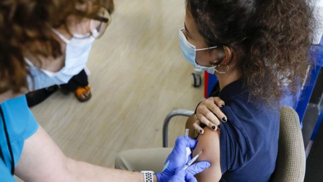 distribuyen mas de 2 millones de vacunas de sinopharm para vacunar chicos de 3 a 11 anos