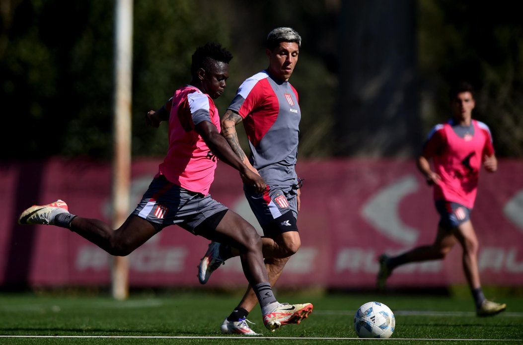 Entrenamiento Estudiantes Cetré Enzo Pérez.jpg