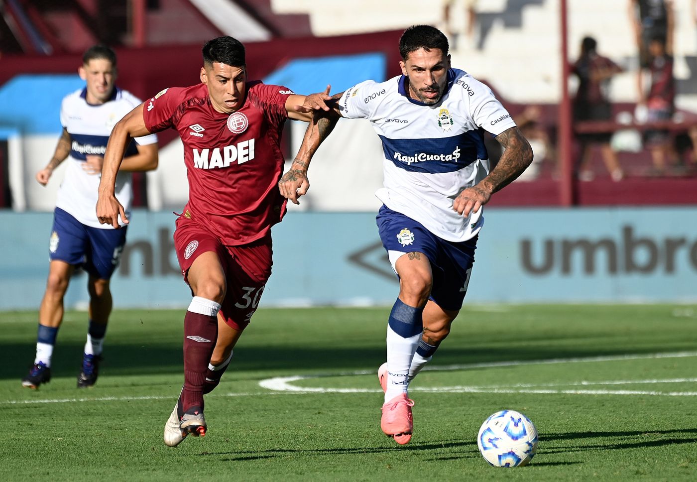 Gimnasia Lanús Castro.jpg