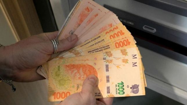 ¿quienes cobraran al bono que analiza lanzar el gobierno?