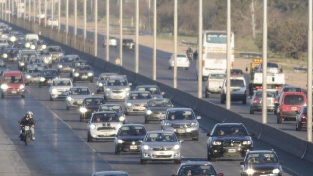 tragedia en la autopista la plata-buenos aires: una persona murio en un accidente