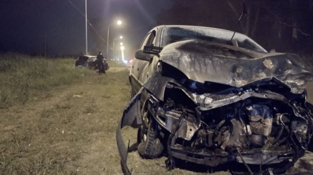 una mujer termino en el hospital tras protagonizar un impactante accidente en la plata