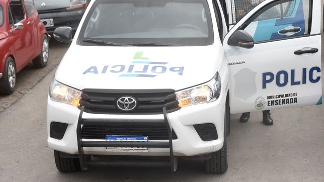 provoco disturbios en la calle, mordio a un policia y lo detuvieron