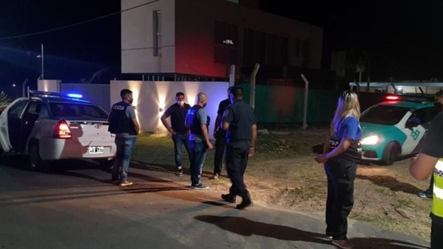 desalojaron otras dos fiestas clandestinas con mas de 200 personas en la plata