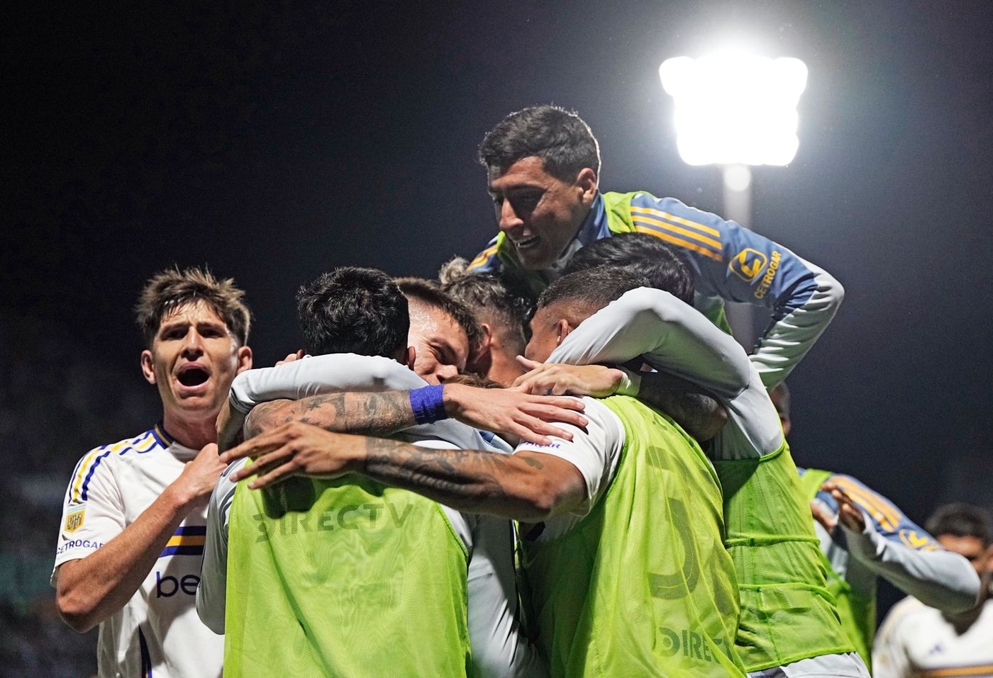 Boca festejo de gol.jpg