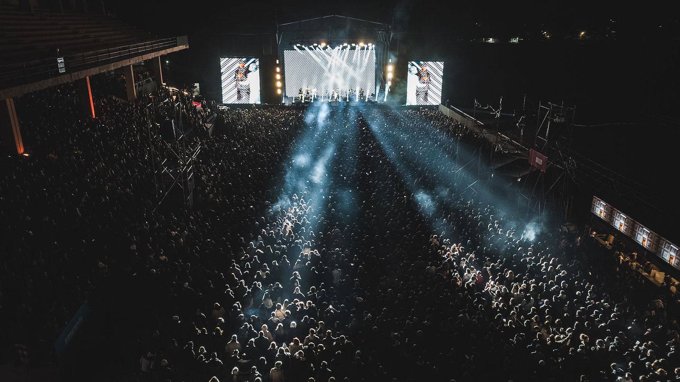 Ke Personajes volvió a La Plata con un show multitudinario en el Hipódromo y entradas agotadas.