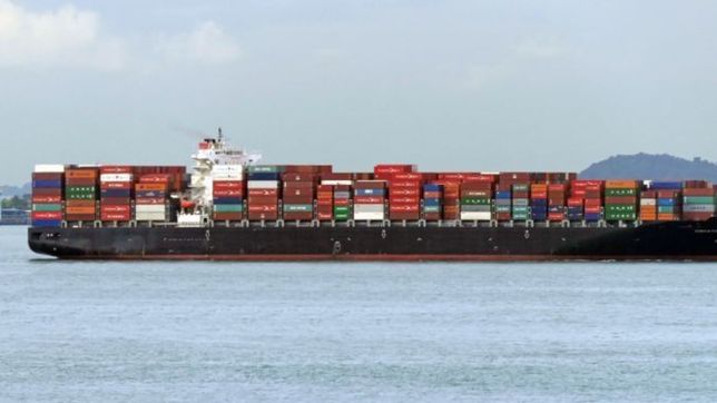 llego el primer barco de china con mas de 5 millones de insumos medicos para la provincia