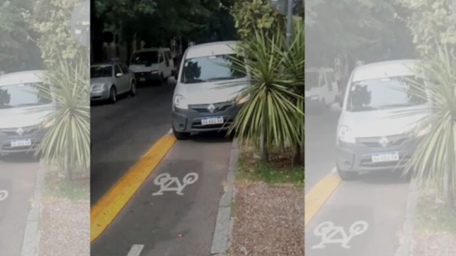video: no le importo nada y dejo su camioneta estacionada sobre una bicisenda