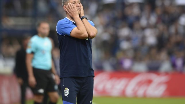 diego flores continua siendo tecnico de gimnasia: ¿cuando se resuelve su salida economica?