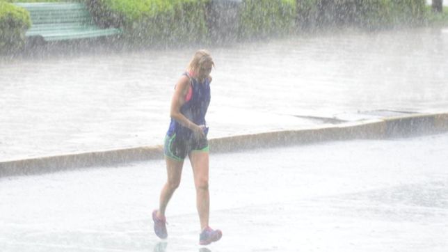 alerta en la plata por tormentas con rafagas de viento y caida de granizo