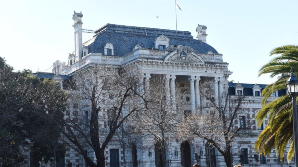 La Provincia dará un bono y un aumento de fin de año ¿a quiénes le toca?