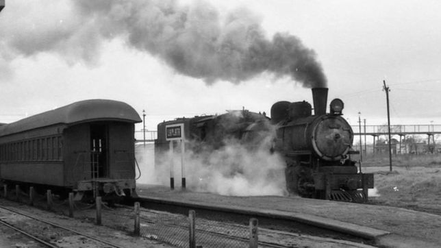 un 6 de julio gris, pero de hace 45 anos, partio el ultimo tren de la estacion provincial