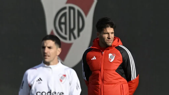 un ex dt de racing y platense se sumo al cuerpo tecnico del cacique medina