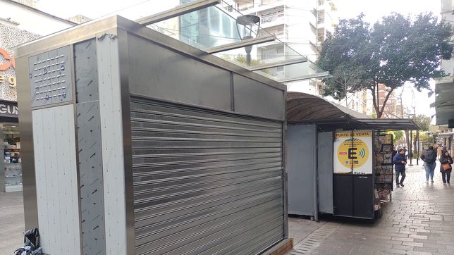 ya estan listos los nuevos puestos de diarios en el centro de la plata: ¿cuando se mudan? 