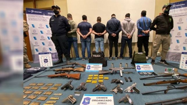 cayo una banda de ?falsos policias? que operaba en la plata con un enorme arsenal
