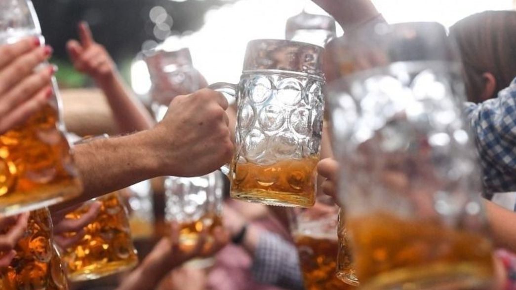 En La Plata se pasa el Día del Amigo al 19 de noviembre y este lunes habrá controles