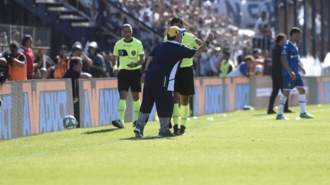 la historia detras de la frase que hizo llorar a maradona: corte y sonrisa