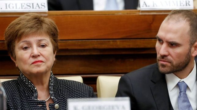 el directorio del fmi aprobo el acuerdo con la argentina