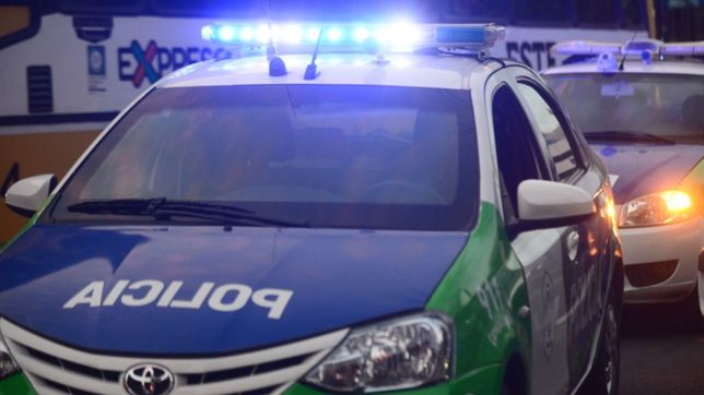 limaron los barrotes de una reja y asaltaron a la duena de una casa usando gas pimienta