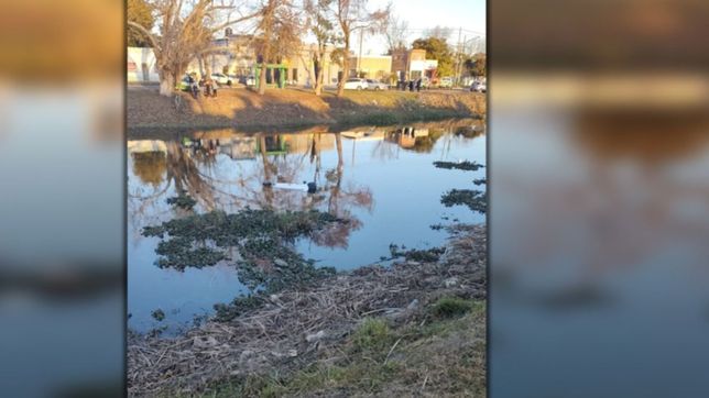 ¿broma de mal gusto? encontraron un cadaver flotando en un canal de ensenada