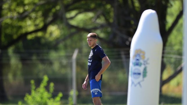rodrigo castillo se entreno en abasto y busca continuar en el once de gimnasia