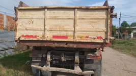 bajaba tierra en melchor romero, se golpeo la cabeza con la caja del camion y esta grave