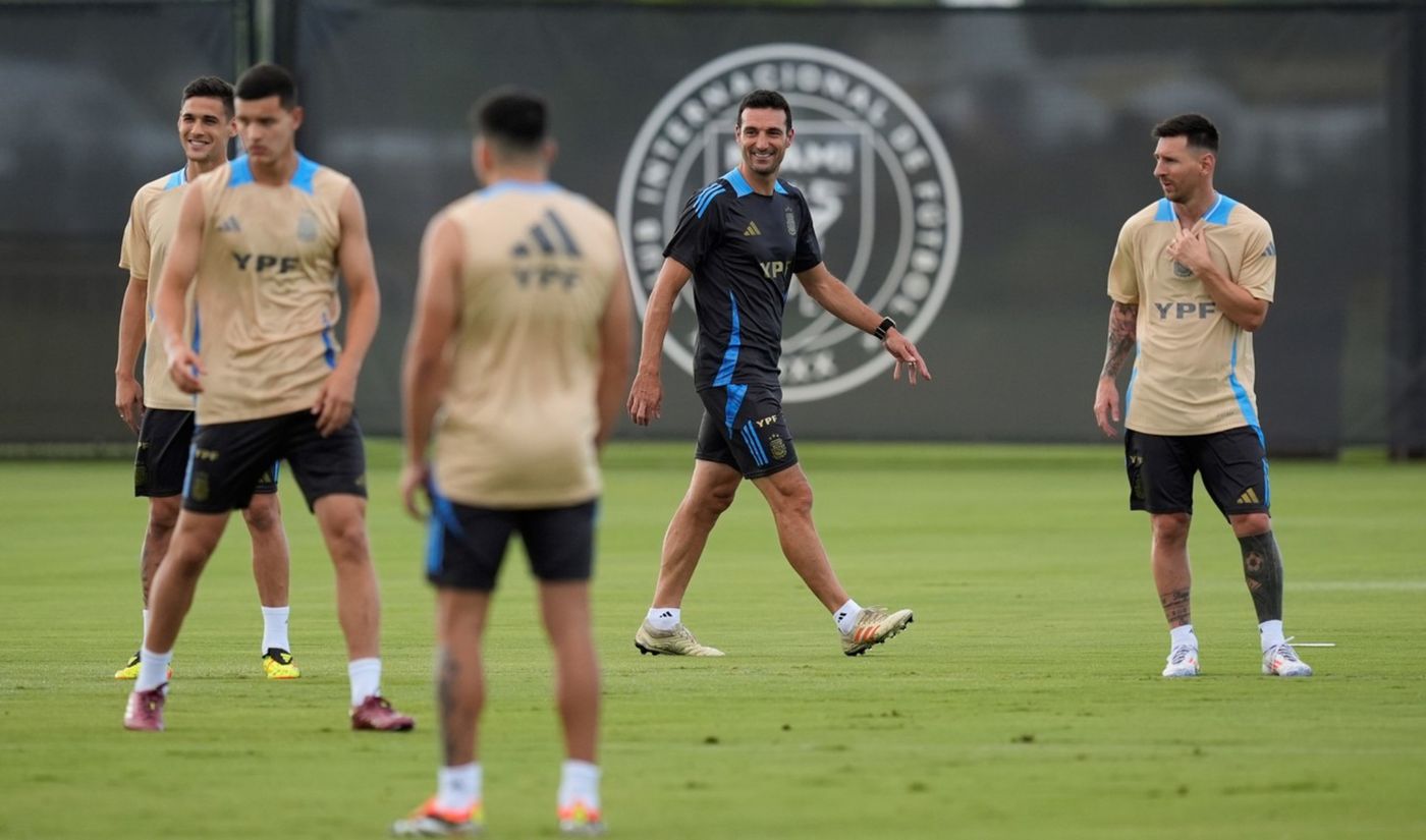 entrenamiento Selección argentina Lionel Messi.jpg