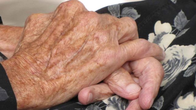 asesinaron a golpes a una mujer de 80 anos para robarle 100 mil pesos