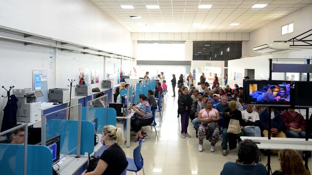 mas de 300 oficinas de anses abren para validar los pedidos de creditos
