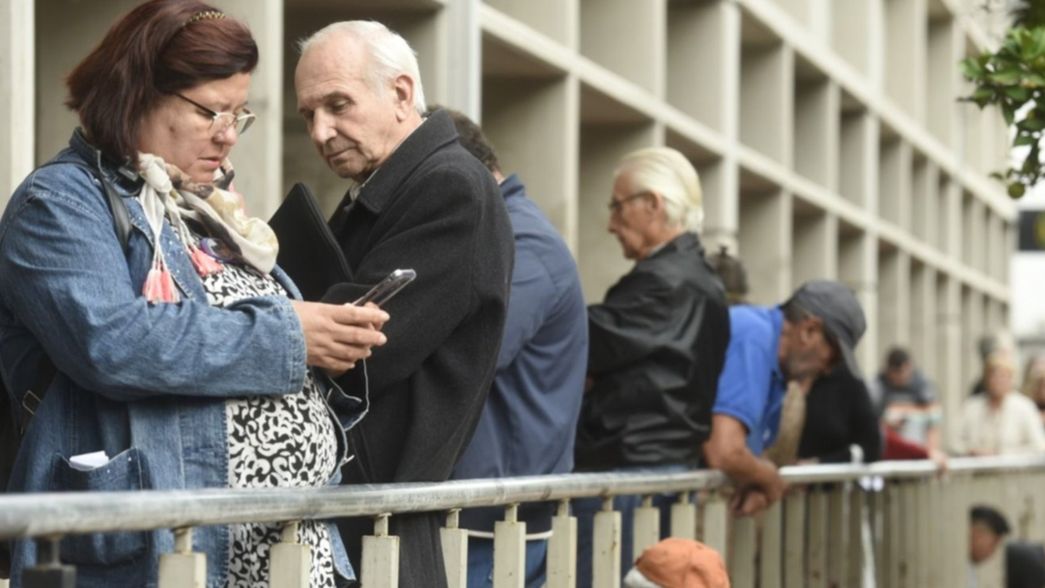 Arranca una semana de cobros y ya está el cronograma de jubilaciones y el bono de la ANSES