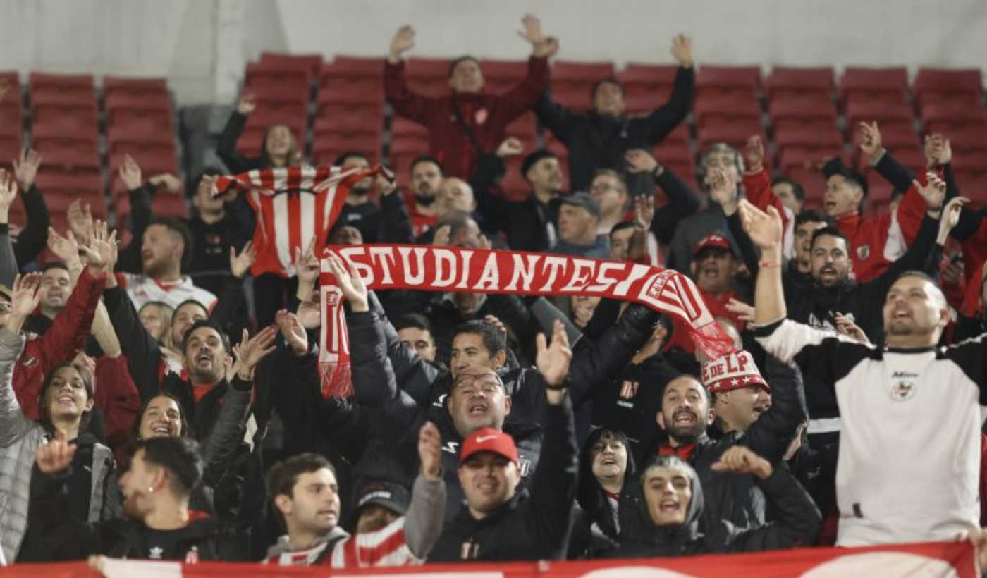 Hinchas Estudiantes Maracaná