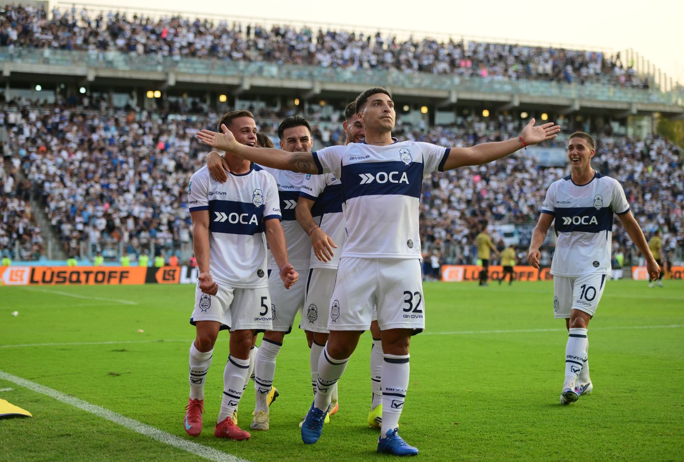 Gimnasia Aldosivi Tores festejo gol 2