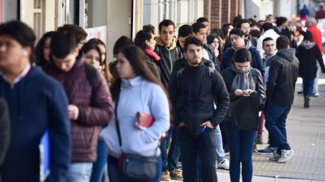 desempleo: uno de cada diez platenses no tiene trabajo