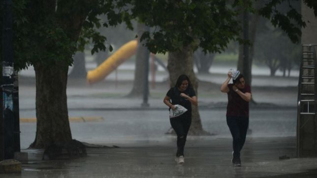 la tormenta de santa rosa paso por la plata, continua el alerta y asi seguira el clima