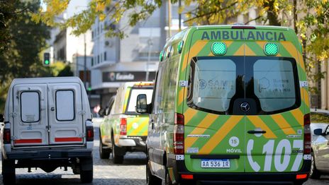 Un hombre se descompensó y murió a solo dos cuadras de la Plaza Belgrano