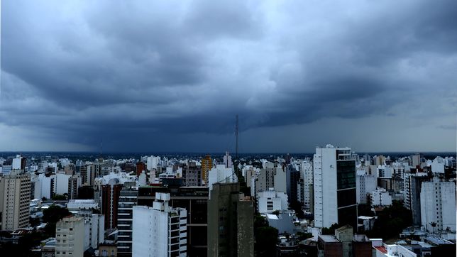 una zona de la plata ya sufre el impacto de la tormenta de ano nuevo