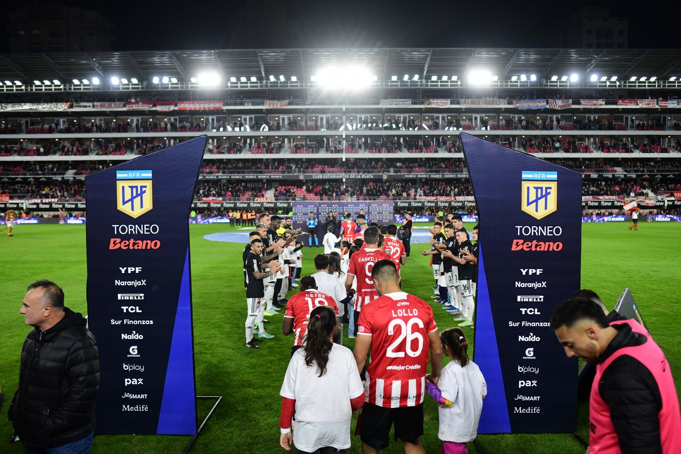 Estudiantes Riestra pasillo.JPG