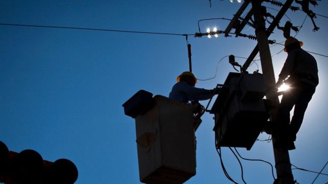 la defensoria rechazo que los vecinos paguen las perdidas de las distribuidoras electricas