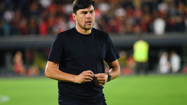 el cacique medina fue elegido mejor dt de la fecha tras su debut en estudiantes