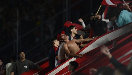 Los hinchas de Estudiantes explotaron de bronca por la falta de entradas para la final ante Racing Los hinchas de Estudiantes explotaron de bronca por la falta de entradas para la final ante Racing