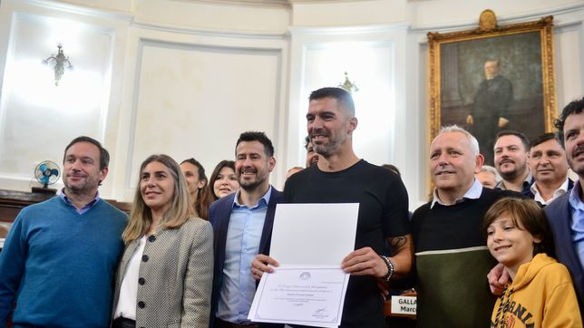 mariano andujar vivio una manana a pura emocion en el concejo deliberante de la plata