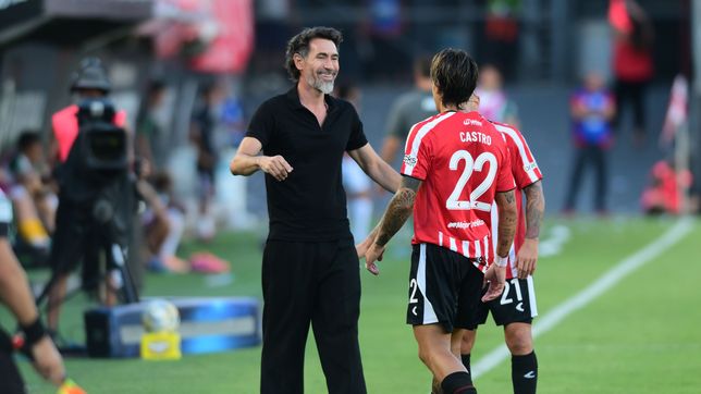 el pincha vencio a sarmiento y despidio a dominguez como lider de la zona a