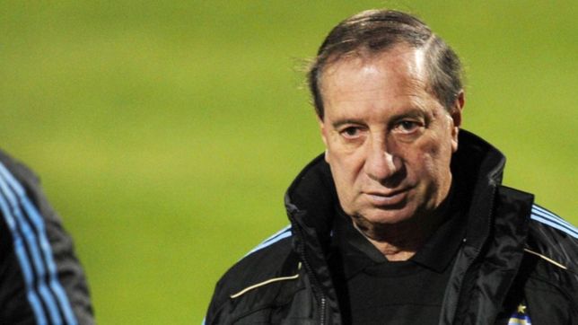 buenas noticias: bilardo mejora y salio de terapia intensiva