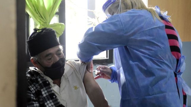 pami la plata lanzo su campana de vacunacion antigripal 2025: donde y cuando aplicarse la dosis