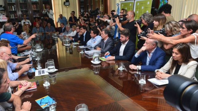 a una semana de la vuelta a clases, los docentes vuelven a reunirse con la provincia