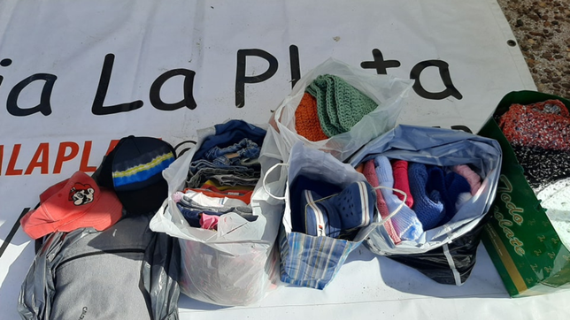 la red solidaria de la plata lanza una colecta para juntar ropa de inverno