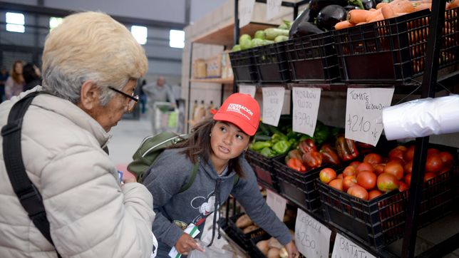 el mercado regional actualiza sus precios y promociones para el cierre de ano