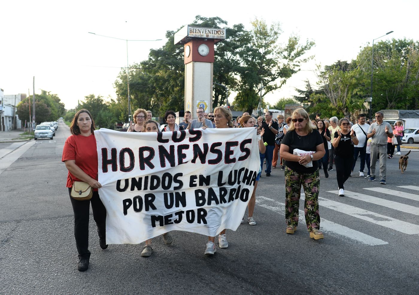 Protesta de vecinos de Los Hornos por la inseguridad (6).jpeg