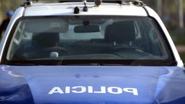 intentaron linchar a un hombre en ensenada por abusar de una chica de 13 anos y casi destrozan una comisaria intentaron linchar a un hombre en ensenada por abusar de una chica de 13 anos y casi destrozan una comisaria