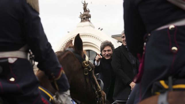 milei anuncio bajas a las retenciones y recibio una ovacion en la rural